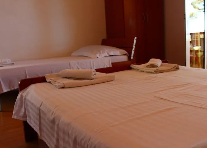 Gostinjska kuća Tamaris Sveta Nedelja (Hvar)